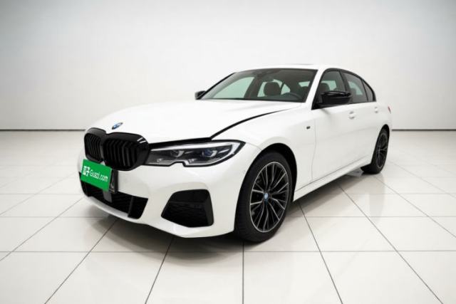 Ojetý BMW 3 Series 2022 325Li M Sport Night Edition Package