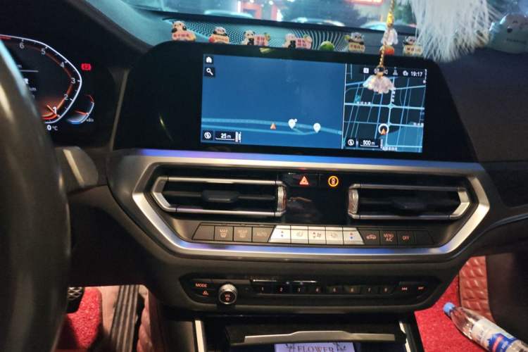 Used BMW 3 Series 2022 320Li M Sport Package Audio And AC Panel