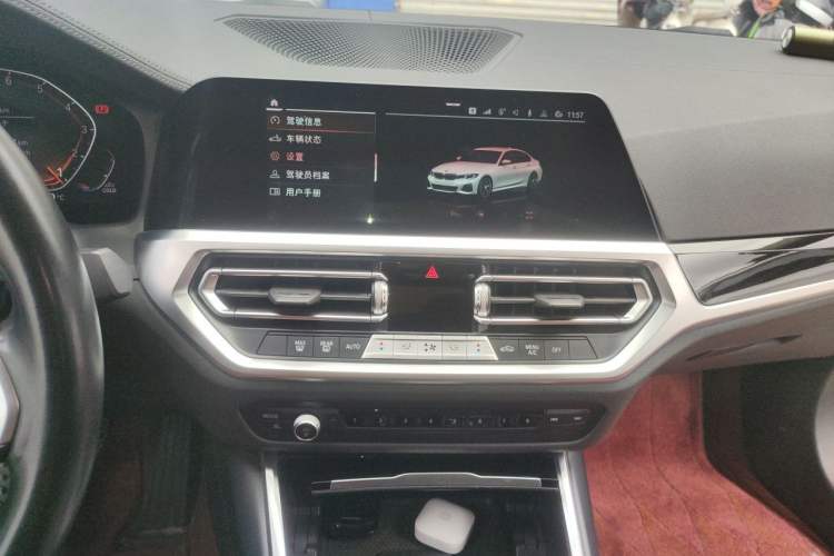 Used BMW 3 Series 2022 320Li M Sport Package Audio And AC Panel