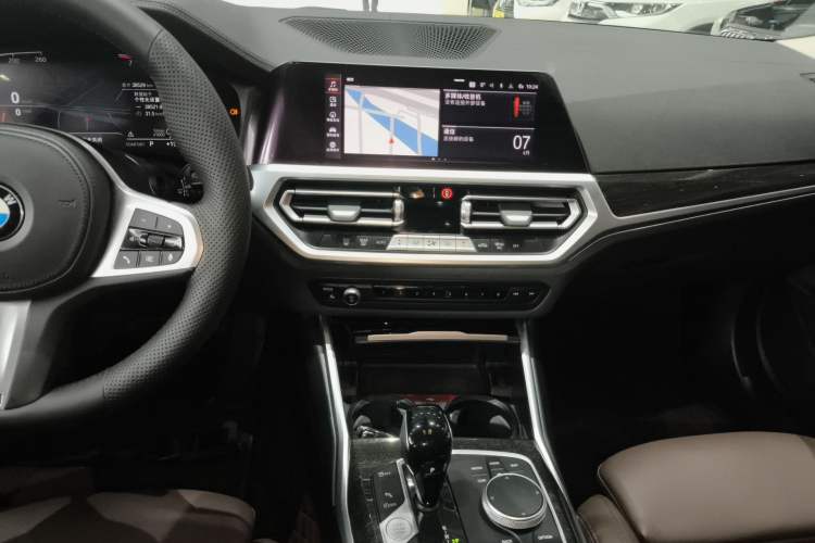 Used BMW 3 Series 2022 Updated 325Li M Sport Package Audio And AC Panel