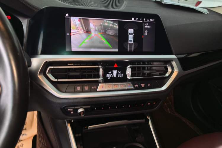 Used BMW 3 Series 2022 Restyled 320Li M Sport Package Audio And AC Panel