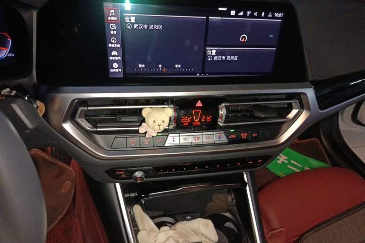 Used BMW 3 Series 2022 320i Sport Package Audio And AC Panel