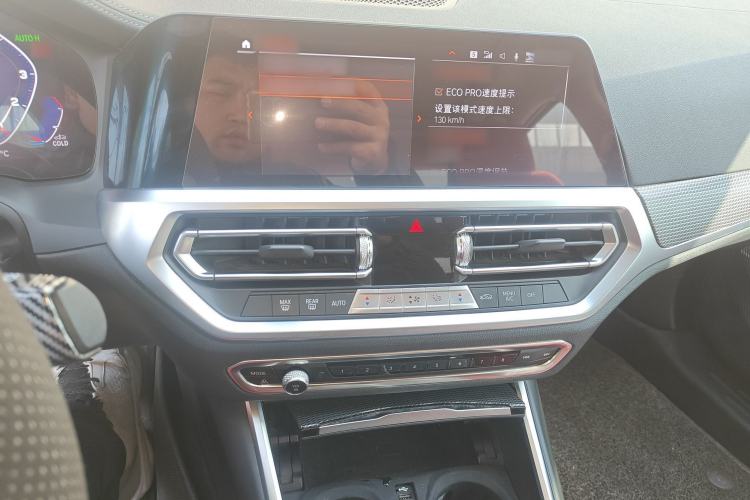 Used BMW 3 Series 2022 Restyled 320Li M Sport Package Audio And AC Panel