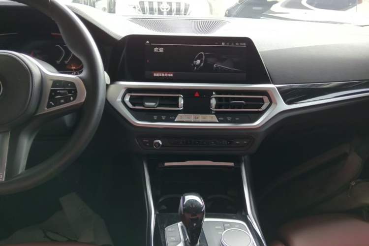 Used BMW 3 Series 2022 320Li M Sport Package Audio And AC Panel