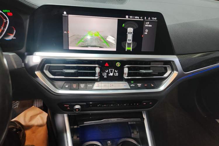 Used BMW 3 Series 2022 325Li M Sport Package Audio And AC Panel