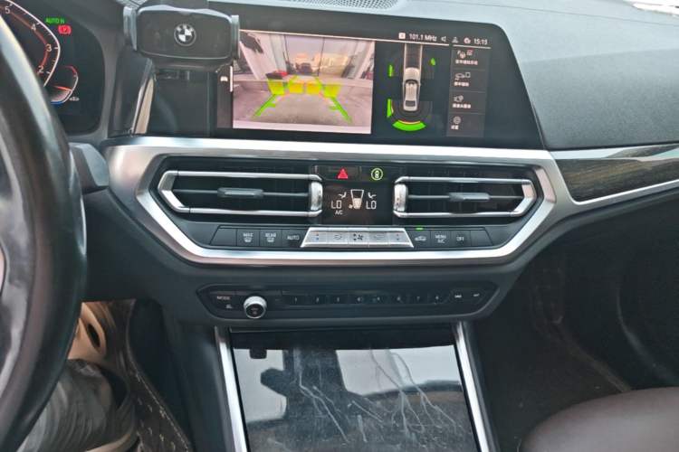 Used BMW 3 Series 2022 325Li M Sport Package Audio And AC Panel