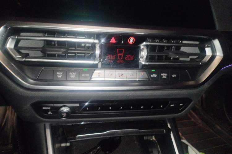 Used BMW 3 Series 2022 325i M Sport Package Audio And AC Panel