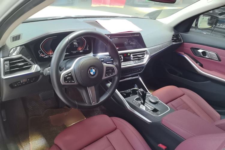 Used BMW 3 Series 2022 325i M Sport Package Center Console
