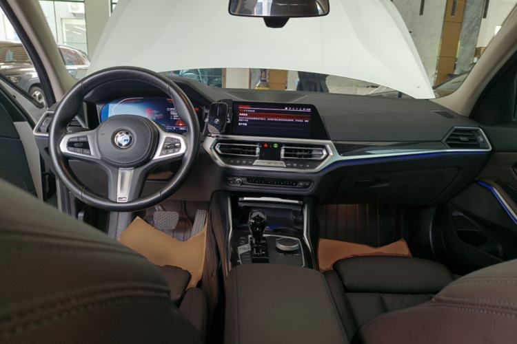 Used BMW 3 Series 2022 325Li M Sport Package Center Console