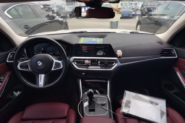 Used BMW 3 Series 2022 Updated 325i M Sport Package Center Console