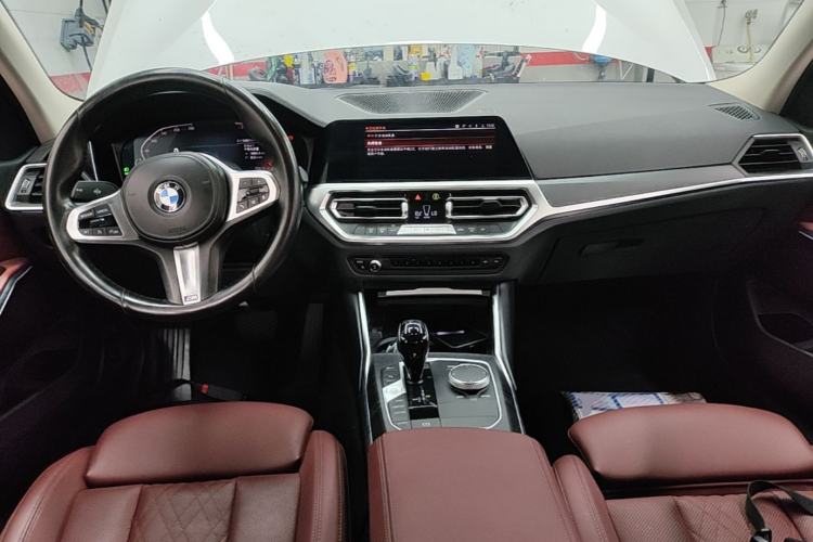 Used BMW 3 Series 2022 Updated 325i M Sport Package Center Console