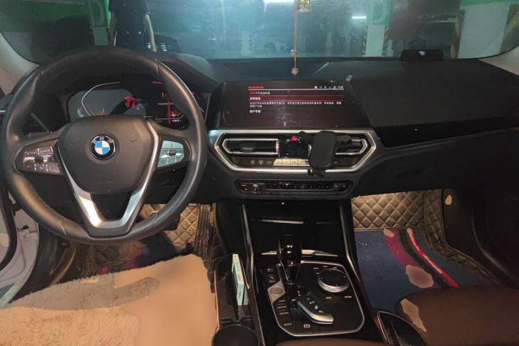 Used BMW 3 Series 2022 Updated 320i Sport Package Center Console