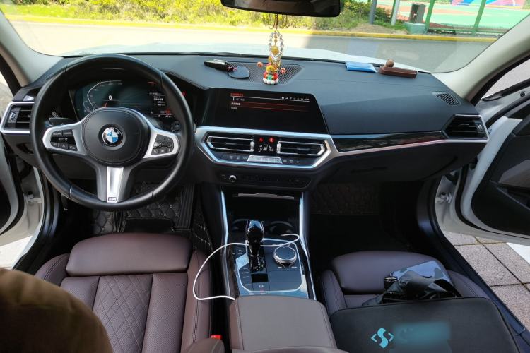 Used BMW 3 Series 2022 325Li M Sport Package Center Console