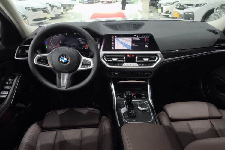 Used BMW 3 Series 2022 Updated 325Li M Sport Package Center Console