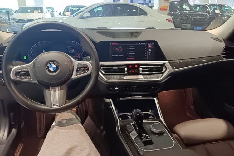 Used BMW 3 Series 2022 325Li M Sport Package Center Console