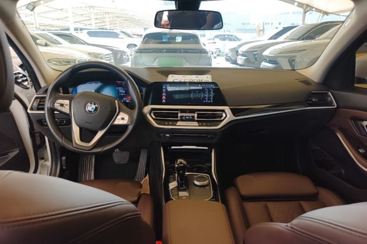 Used BMW 3 Series 2022 Updated 320i Sport Package Center Console