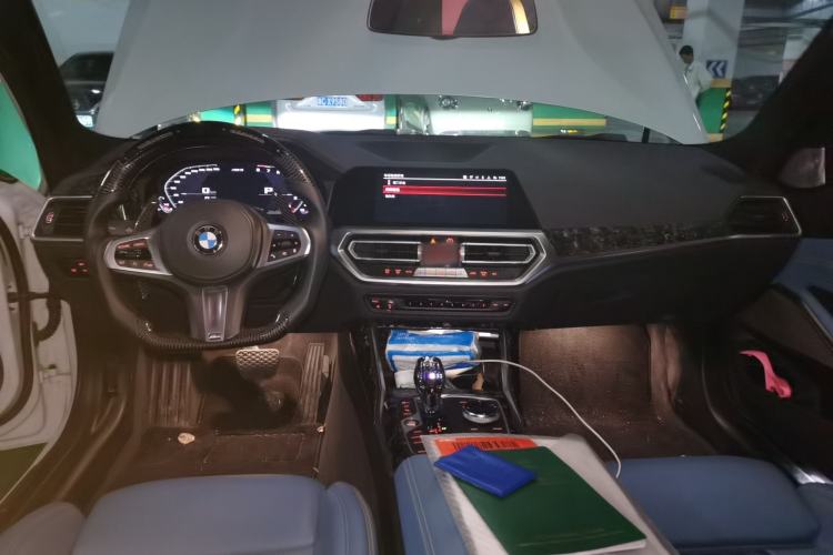 Used BMW 3 Series 2022 325i M Sport Package Center Console