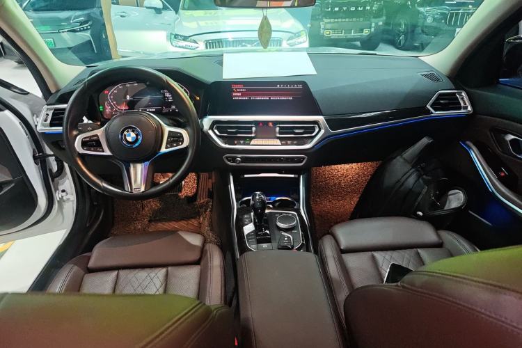 Used BMW 3 Series 2022 325Li M Sport Package Center Console