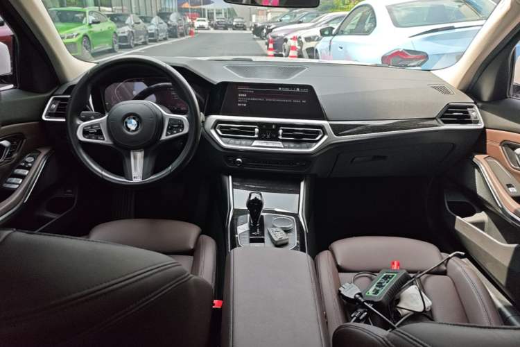 Used BMW 3 Series 2022 325Li M Sport Package Center Console
