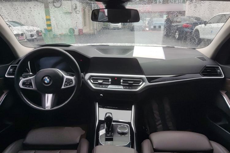 Used BMW 3 Series 2022 320Li M Sport Package Center Console