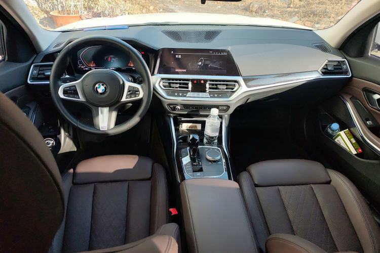Used BMW 3 Series 2022 Updated 325Li M Sport Package Center Console