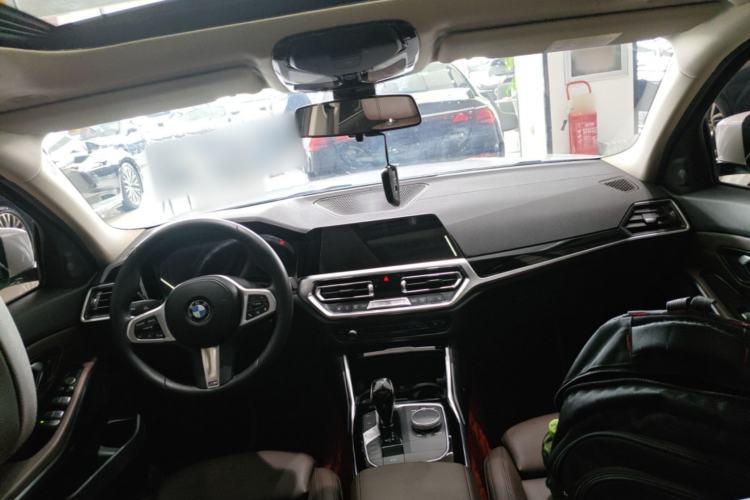Used BMW 3 Series 2022 320Li M Sport Package Center Console