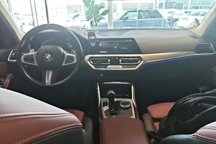 Used BMW 3 Series 2022 325i M Sport Night Edition Package Center Console