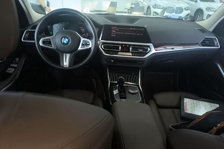 Used BMW 3 Series 2022 Updated 325Li M Sport Package Center Console