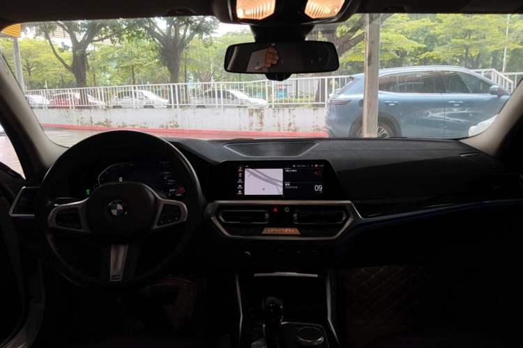 Used BMW 3 Series 2022 325Li M Sport Package Center Console