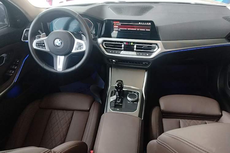 Used BMW 3 Series 2022 Restyled 330Li xDrive M Sport Night Edition Package Center Console
