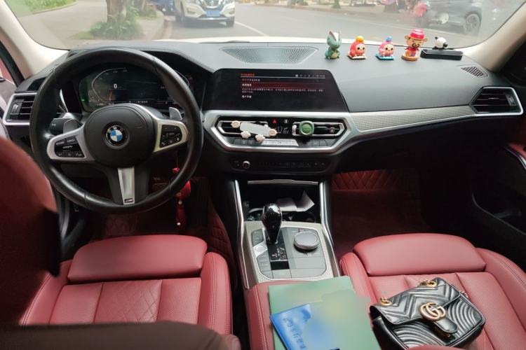 Used BMW 3 Series 2022 325i M Sport Package Center Console