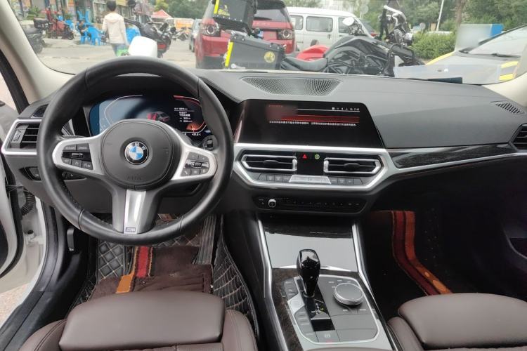 Used BMW 3 Series 2022 325Li M Sport Package Center Console