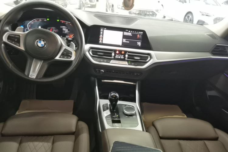 Used BMW 3 Series 2022 325Li M Sport Night Edition Package Center Console