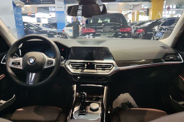 Used BMW 3 Series 2022 325Li M Sport Package Center Console