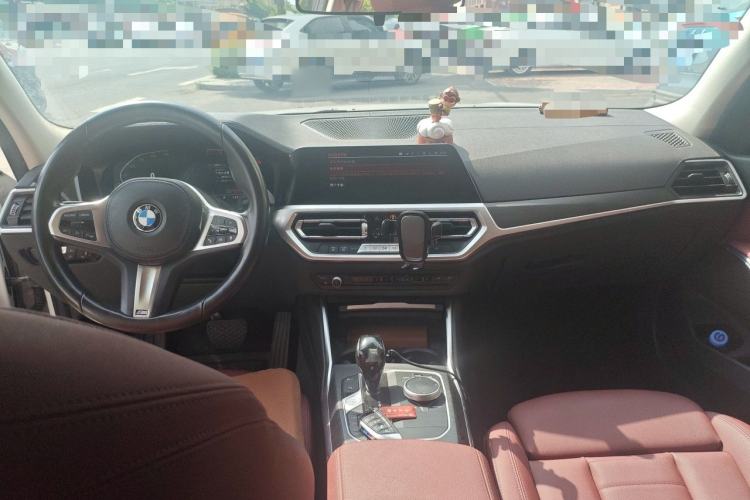 Used BMW 3 Series 2022 Updated 325i M Sport Package Center Console