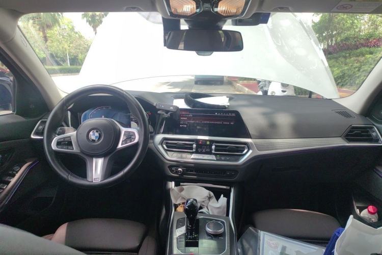 Used BMW 3 Series 2022 325i M Sport Night Edition Package Center Console