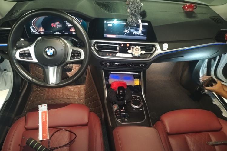 Used BMW 3 Series 2022 325i M Sport Package Center Console