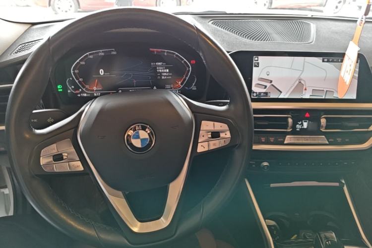 Used BMW 3 Series 2022 320i Sport Package Center Console