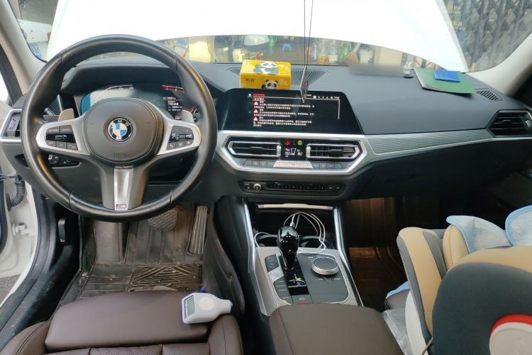 Used BMW 3 Series 2022 Restyled 325Li M Sport Night Edition Package Center Console