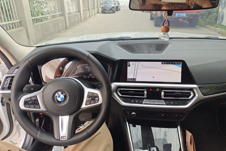 Used BMW 3 Series 2022 325Li M Sport Package Center Console
