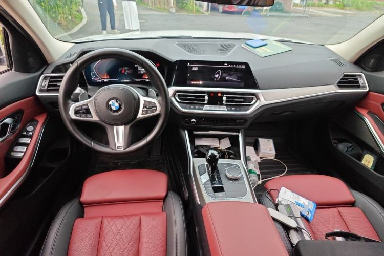 Used BMW 3 Series 2022 Revised 325i M Sport Night Edition Package Center Console