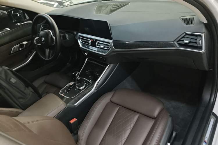 Used BMW 3 Series 2022 325Li M Sport Package Center Console