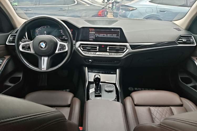 Used BMW 3 Series 2022 Restyled 320Li M Sport Package Center Console