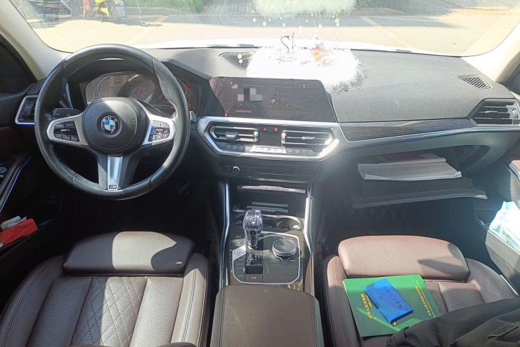Used BMW 3 Series 2022 325Li M Sport Package Center Console