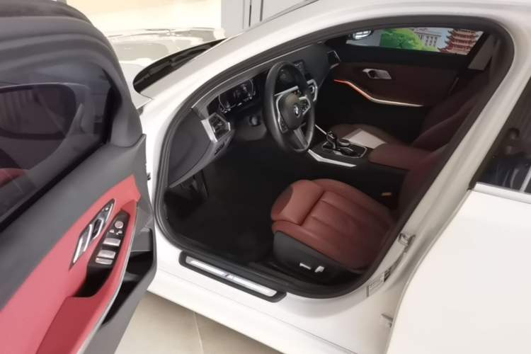Used BMW 3 Series 2022 325i M Sport Package Driver Seat