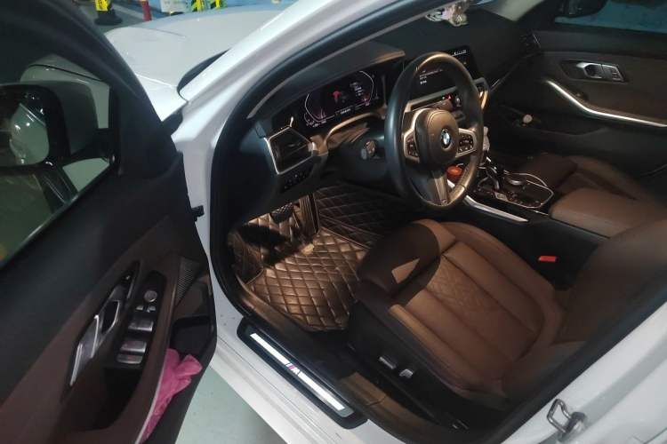 Used BMW 3 Series 2022 320Li M Sport Package Driver Seat