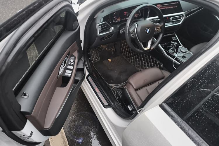 Used BMW 3 Series 2022 Updated 320i Sport Package Driver Seat