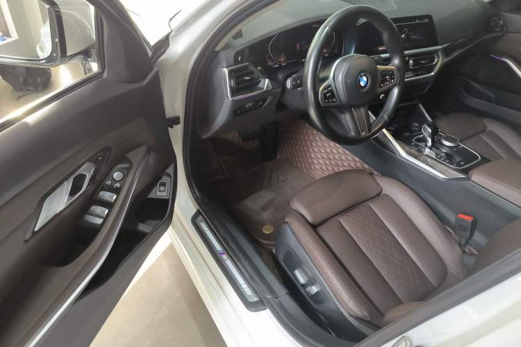 Used BMW 3 Series 2022 325Li M Sport Package Driver Seat