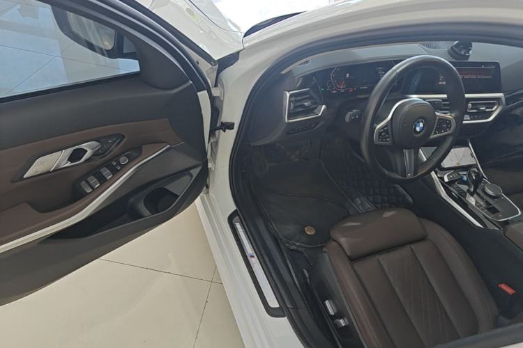 Used BMW 3 Series 2022 Restyled 320Li M Sport Package Driver Seat