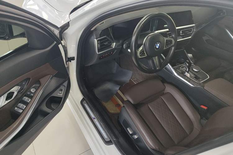 Used BMW 3 Series 2022 325Li M Sport Package Driver Seat